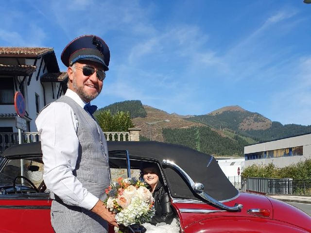 La boda de Víctor  y Amagoia en Llodio, Álava 6