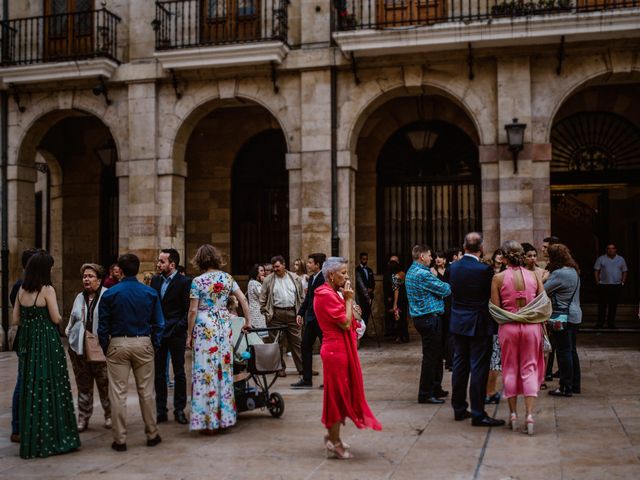 La boda de Dani y Adela en Oviedo, Asturias 18