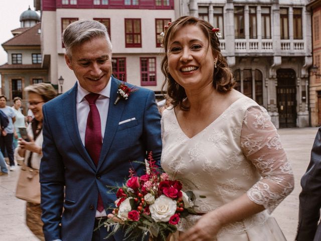 La boda de Dani y Adela en Oviedo, Asturias 29