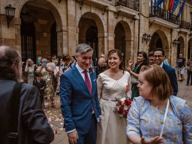 La boda de Dani y Adela en Oviedo, Asturias 105