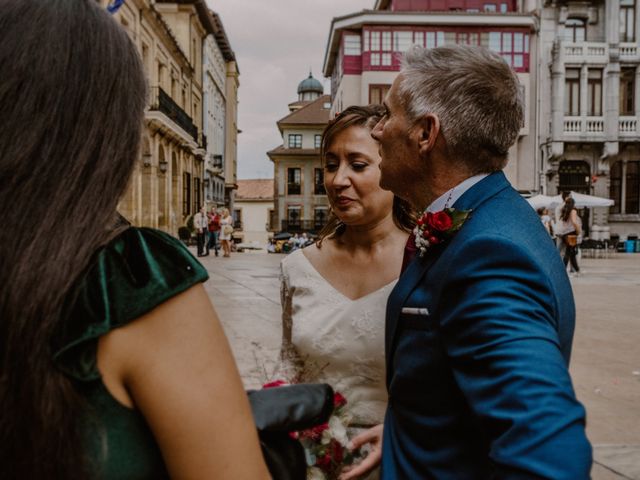 La boda de Dani y Adela en Oviedo, Asturias 116
