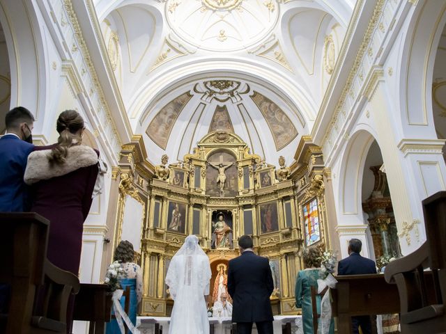 La boda de José María y Alfon en Tarazona De La Mancha, Albacete 32