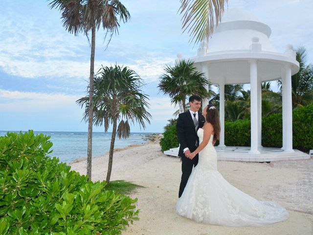 La boda de Diego y Verónica  en Premia De Dalt, Barcelona 32