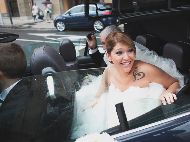 La boda de Iker y Olaia en Irun, Guipúzcoa 38