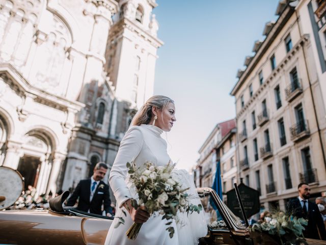 La boda de Diego y Paula en Oviedo, Asturias 9