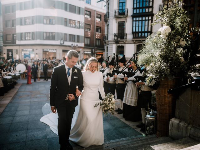 La boda de Diego y Paula en Oviedo, Asturias 12