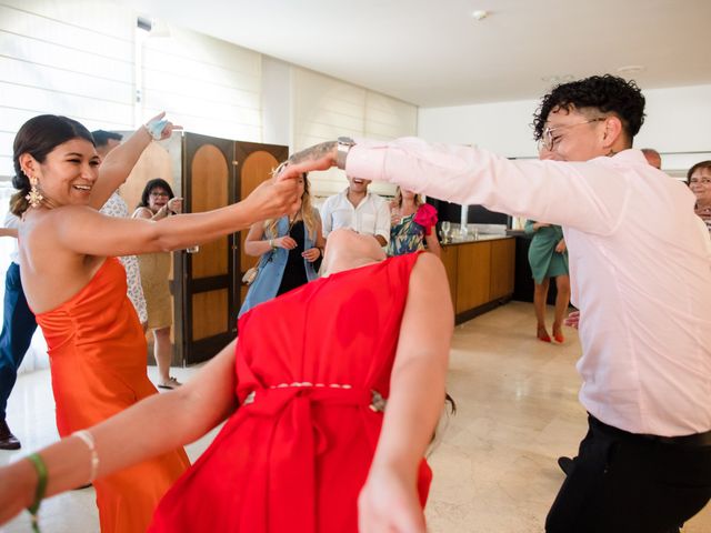 La boda de Adrián y Alba en Isla, Cantabria 61