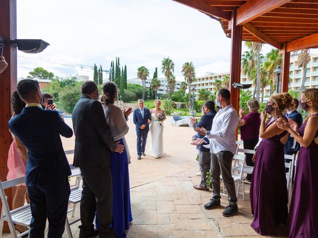 La boda de Marc y Noelia en L&apos; Ametlla De Mar, Tarragona 10