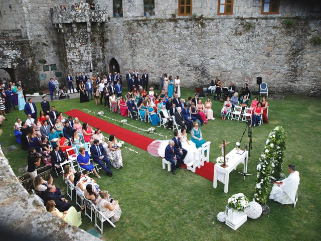 La boda de Héctor y Laura en Soutomaior, Pontevedra 18