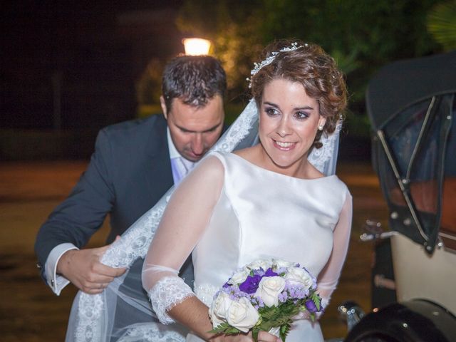 La boda de Joaquín y Raquel en La Algaba, Sevilla 36