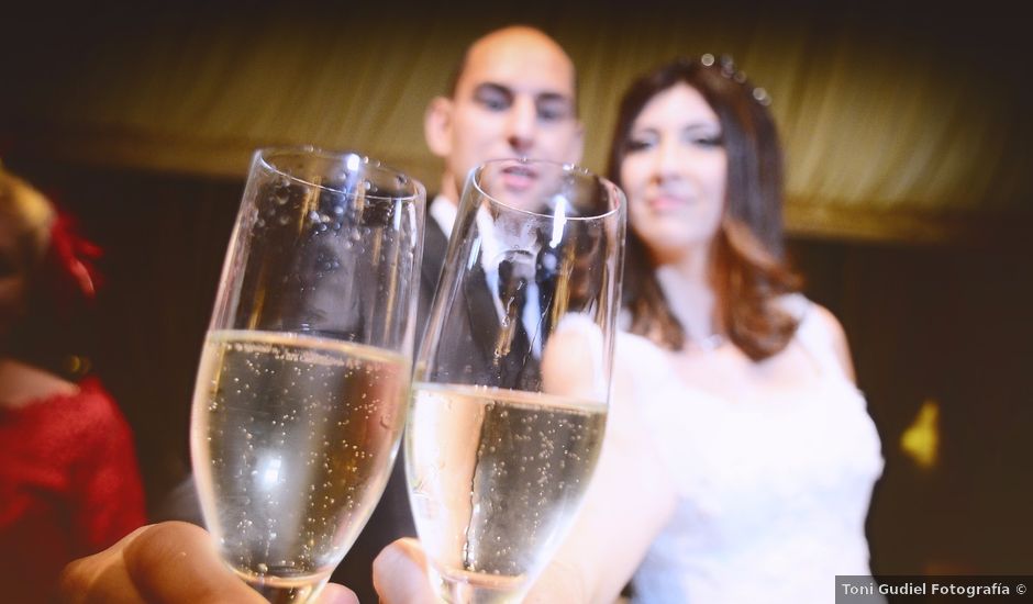 La boda de Virginia y Rubén en Valdastillas, Cáceres