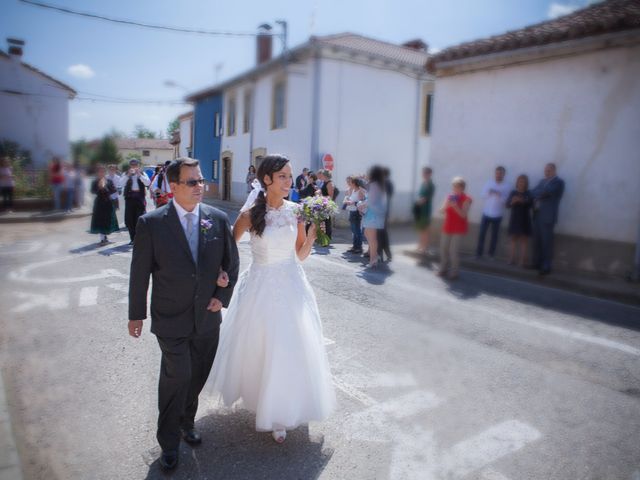La boda de Kike y Mónica en Las Omañas, León 15