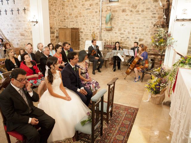 La boda de Kike y Mónica en Las Omañas, León 20