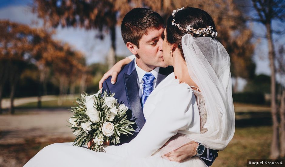 La boda de Antonio y Carmen en Madrid, Madrid