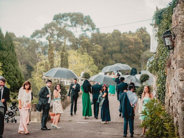 La boda de Odilo y Sonia en Bueu (Casco Urbano), Pontevedra 35