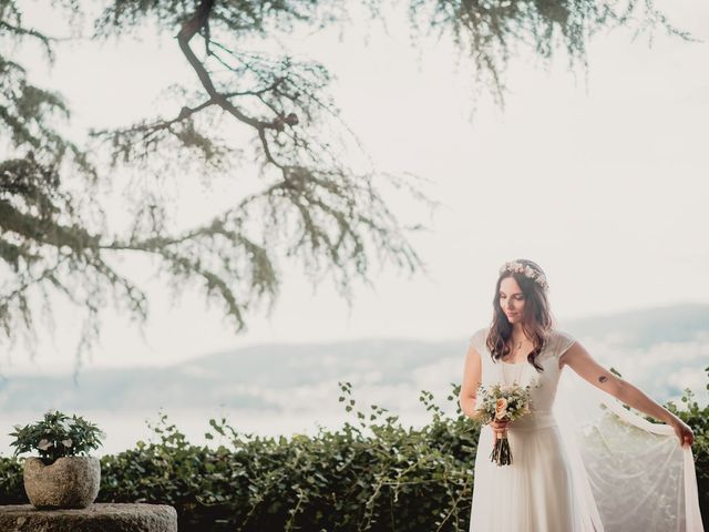 La boda de Odilo y Sonia en Bueu (Casco Urbano), Pontevedra 50