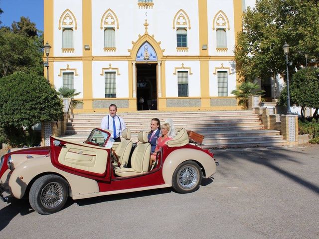 La boda de Francisco Jesús y Aurélie en Dos Hermanas, Sevilla 1