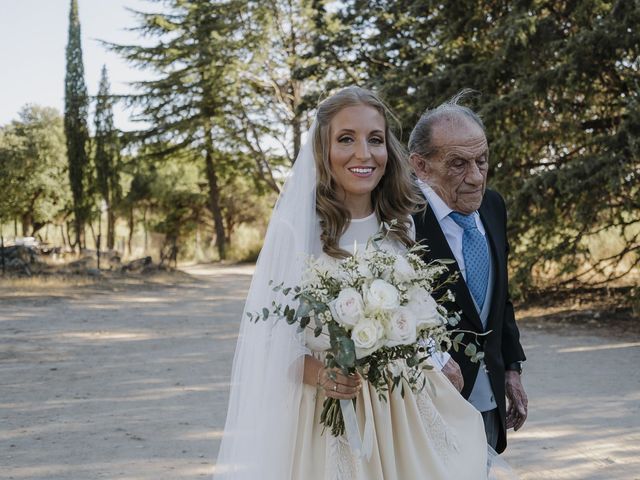 La boda de Alex y Eva en Valdemorillo, Madrid 81