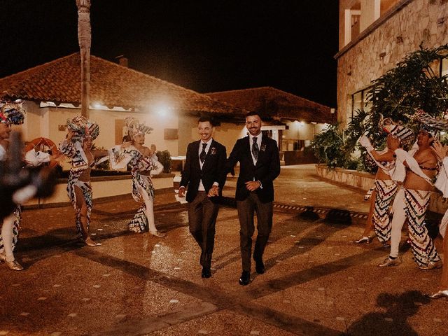 La boda de Florian y Adrián  en Adeje, Santa Cruz de Tenerife 42