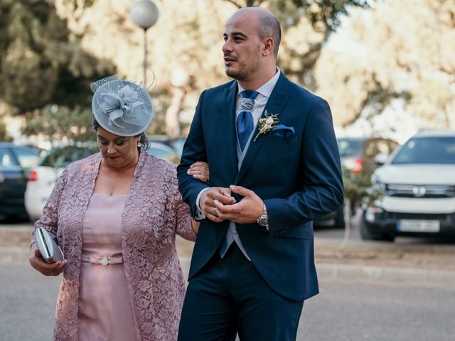 La boda de Miguel y Lurdes en Badajoz, Badajoz 34