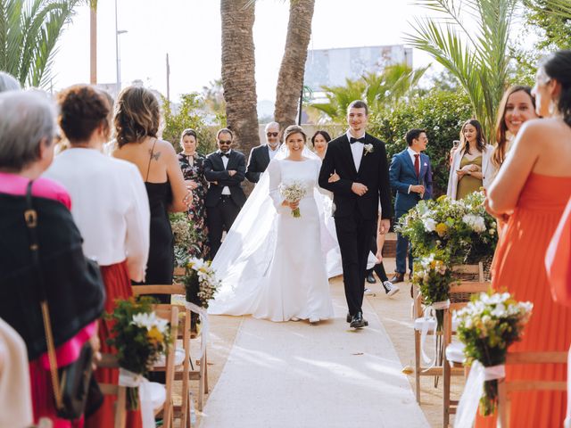 La boda de Jaime y Izabela en Alacant/alicante, Alicante 30