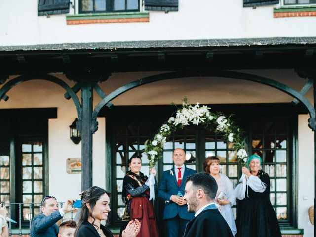 La boda de Diana y Diego en León, León 23