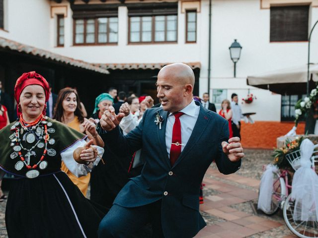 La boda de Diana y Diego en León, León 28