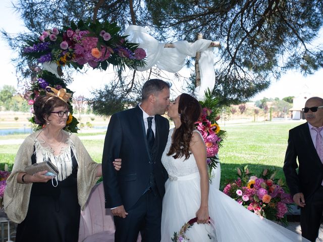La boda de Rober y Monica en La Bañeza, León 26