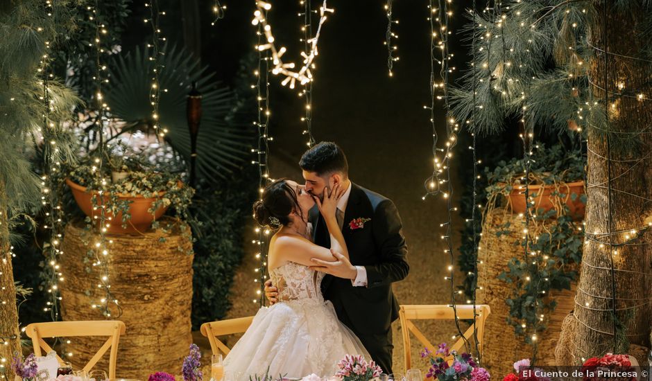 La boda de Antonio y Andrea en Valencia, Valencia