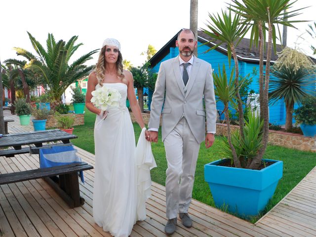 La boda de Jose y Lourdes en Los Caños De Meca, Cádiz 13
