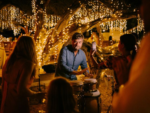 La boda de Diego y Claudia en Sant Antoni De Portmany, Islas Baleares 39