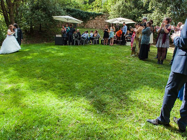 La boda de Julián y Txell en Vilanova De Sau, Barcelona 44