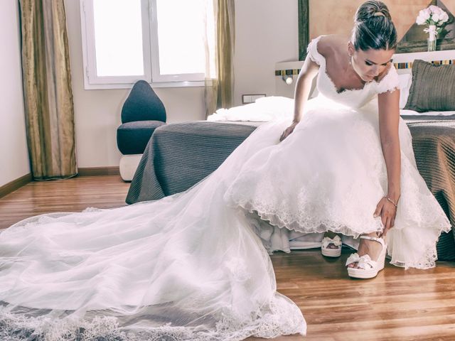 La boda de Juan y Ana en Alcala De Guadaira, Sevilla 15