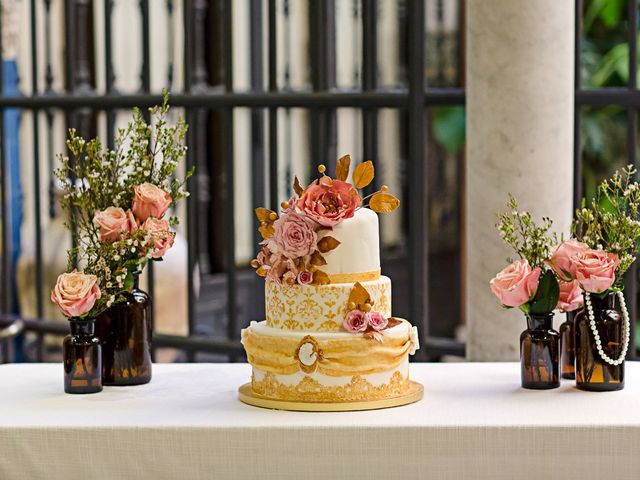 La boda de Almudena y Roman en Sevilla, Sevilla 28