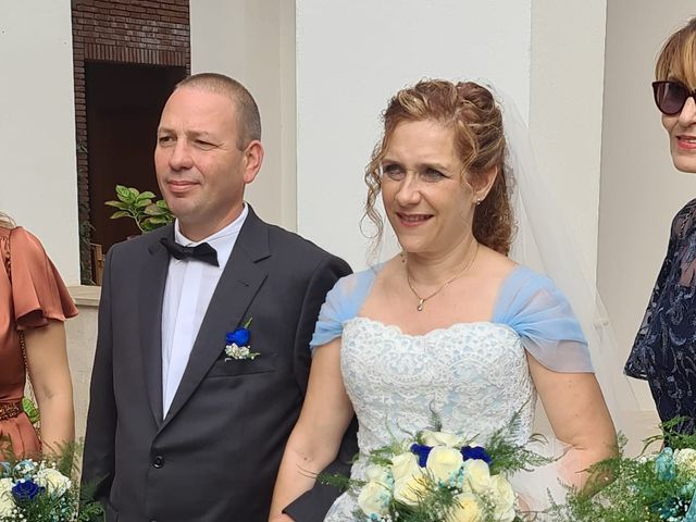 La boda de Adrián  y Diana  en Barcelona, Barcelona 23