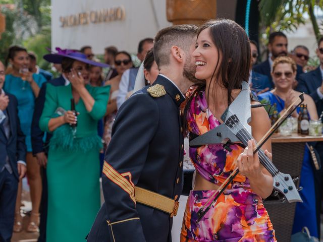 La boda de Roberto y Maria en Guardamar Del Segura, Alicante 360