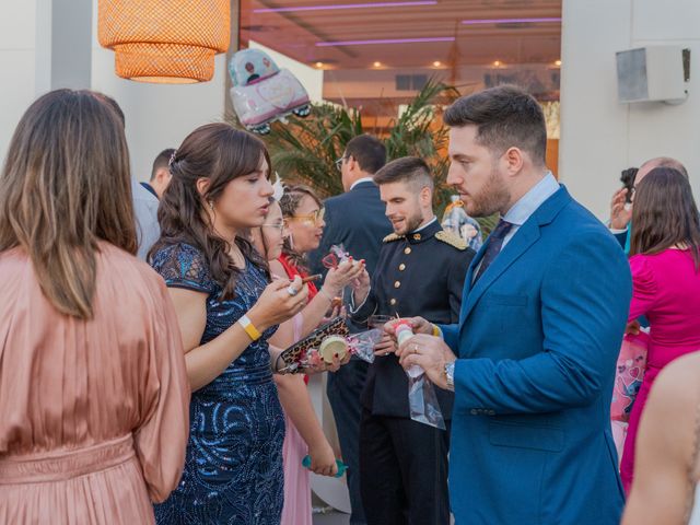 La boda de Roberto y Maria en Guardamar Del Segura, Alicante 800