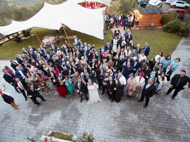 La boda de Fernando y Sara en Traslaviña, Vizcaya 2