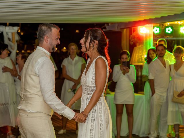 La boda de Sara y Xavi en Calella, Barcelona 36