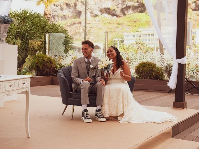 La boda de Alexander y Mariajo en Puerto De La Cruz, Santa Cruz de Tenerife 22