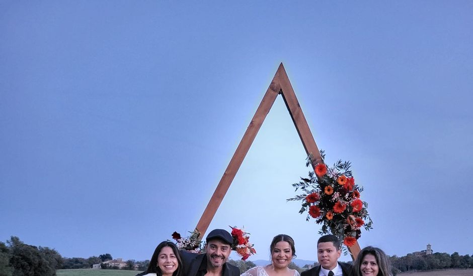 La boda de Ángel  y Maria en Girona, Girona
