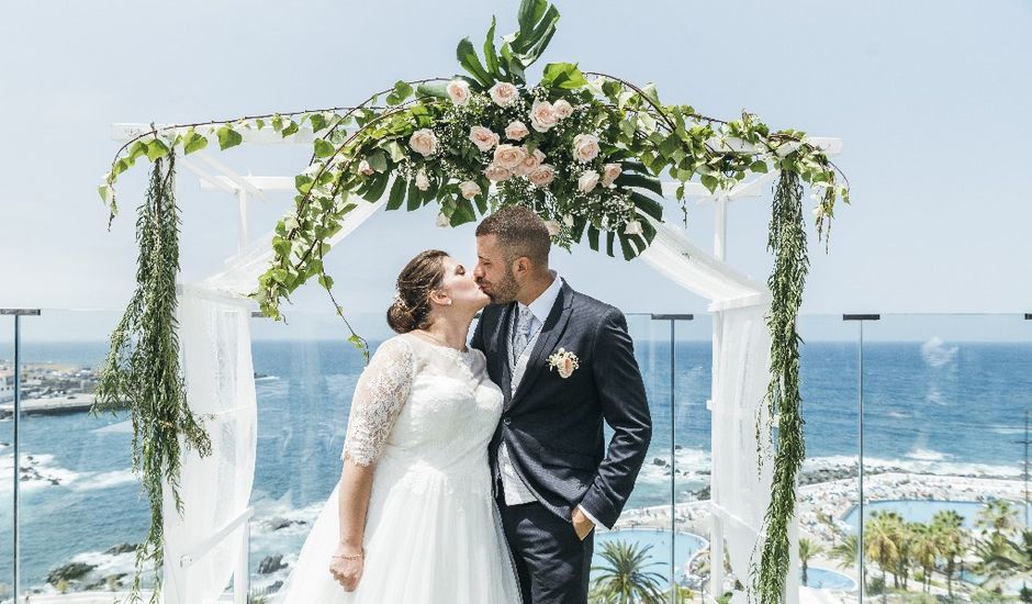 La boda de Alexander  y Priscila  en Santa Cruz De Tenerife, Santa Cruz de Tenerife