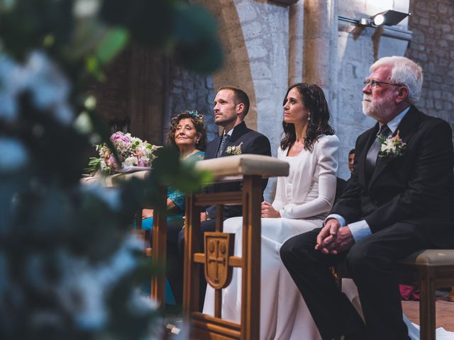 La boda de Manu y Blanca en Caracuel De Calatrava, Ciudad Real 33