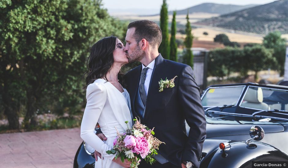 La boda de Manu y Blanca en Caracuel De Calatrava, Ciudad Real