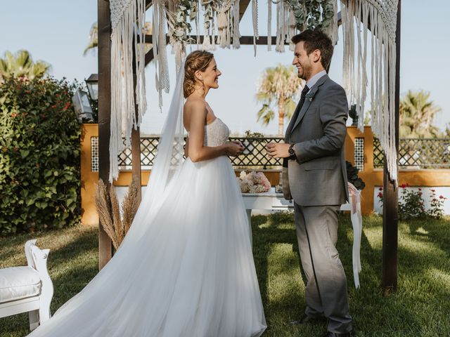 La boda de Luis y Ángeles en Dos Hermanas, Sevilla 45
