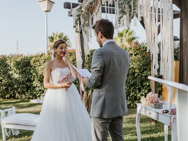 La boda de Luis y Ángeles en Dos Hermanas, Sevilla 48