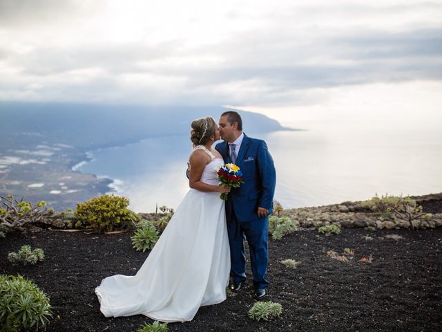 La boda de Agmer  y Daniela  en Guarazoca, Santa Cruz de Tenerife 54