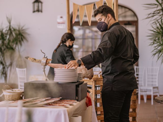 La boda de Alejandro y Saray en Gerena, Sevilla 35