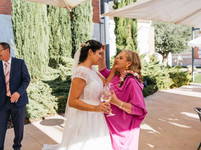 La boda de Jorge y Silvia en Mojados, Valladolid 17