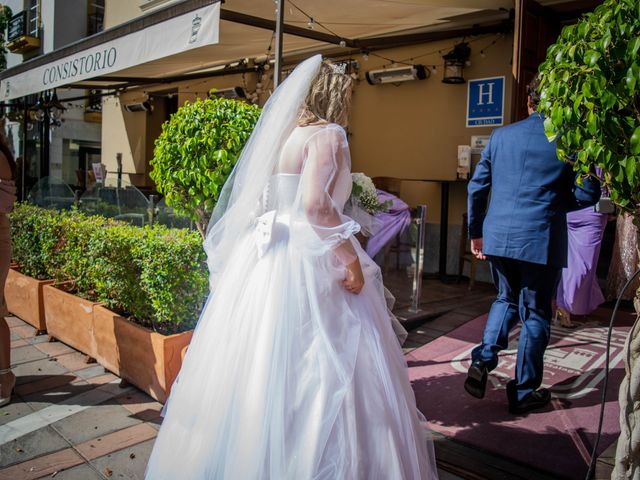 La boda de Michael y Marta en Fuengirola, Málaga 3